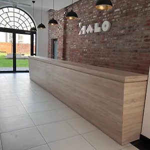 Z Balkonem I Parkingiem Apartament